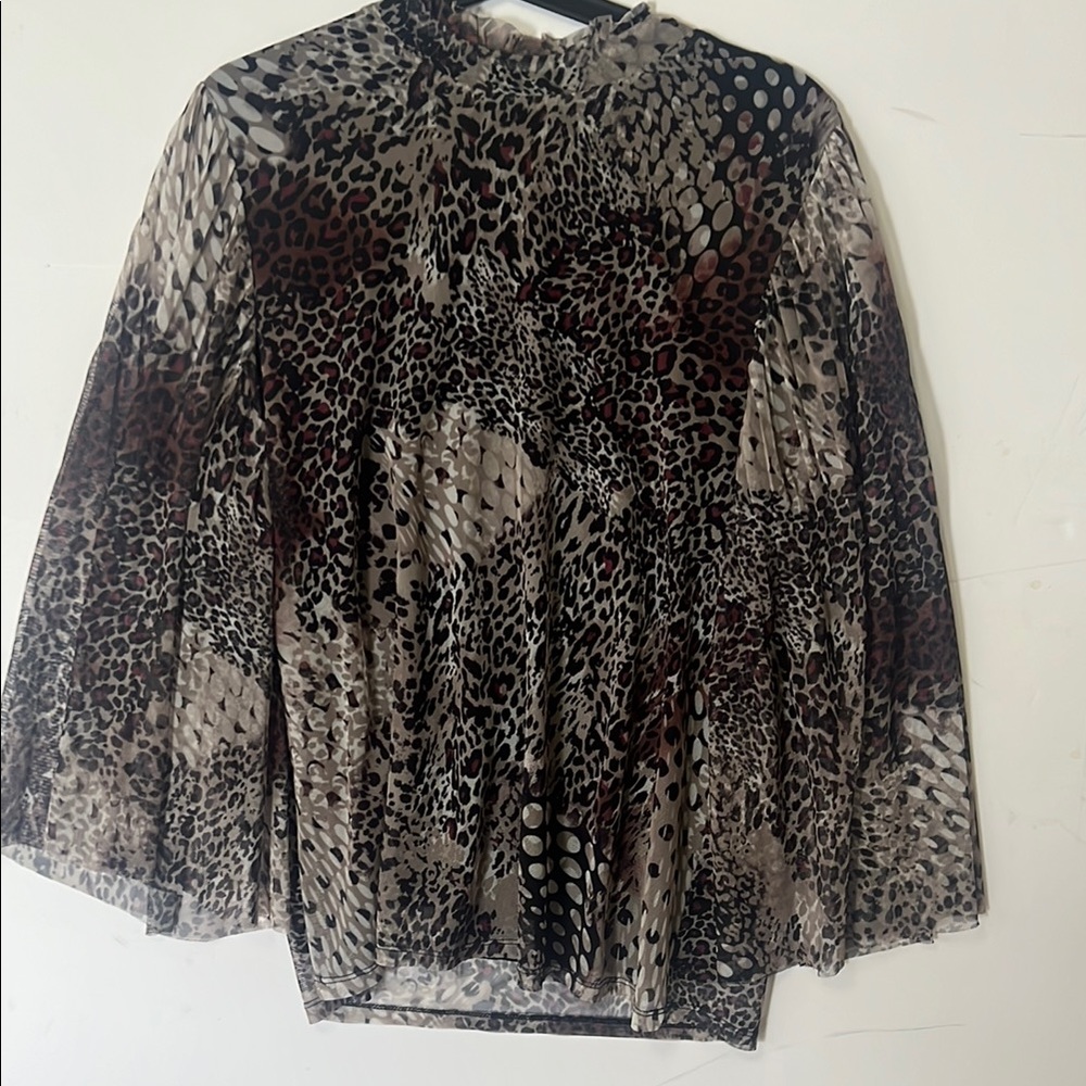 Chico’s Leopard Print Women's Top Size 2 US‎ L